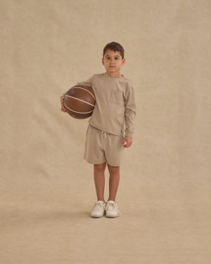 Oceanside Tech Short || Heathered Stone