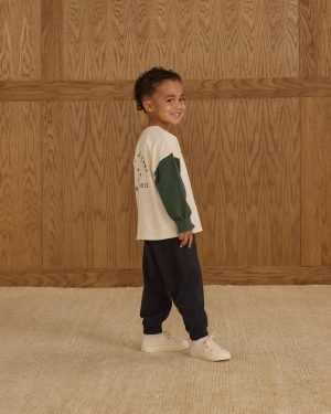 Relaxed Long Sleeve Henley || Chase Your Dreams