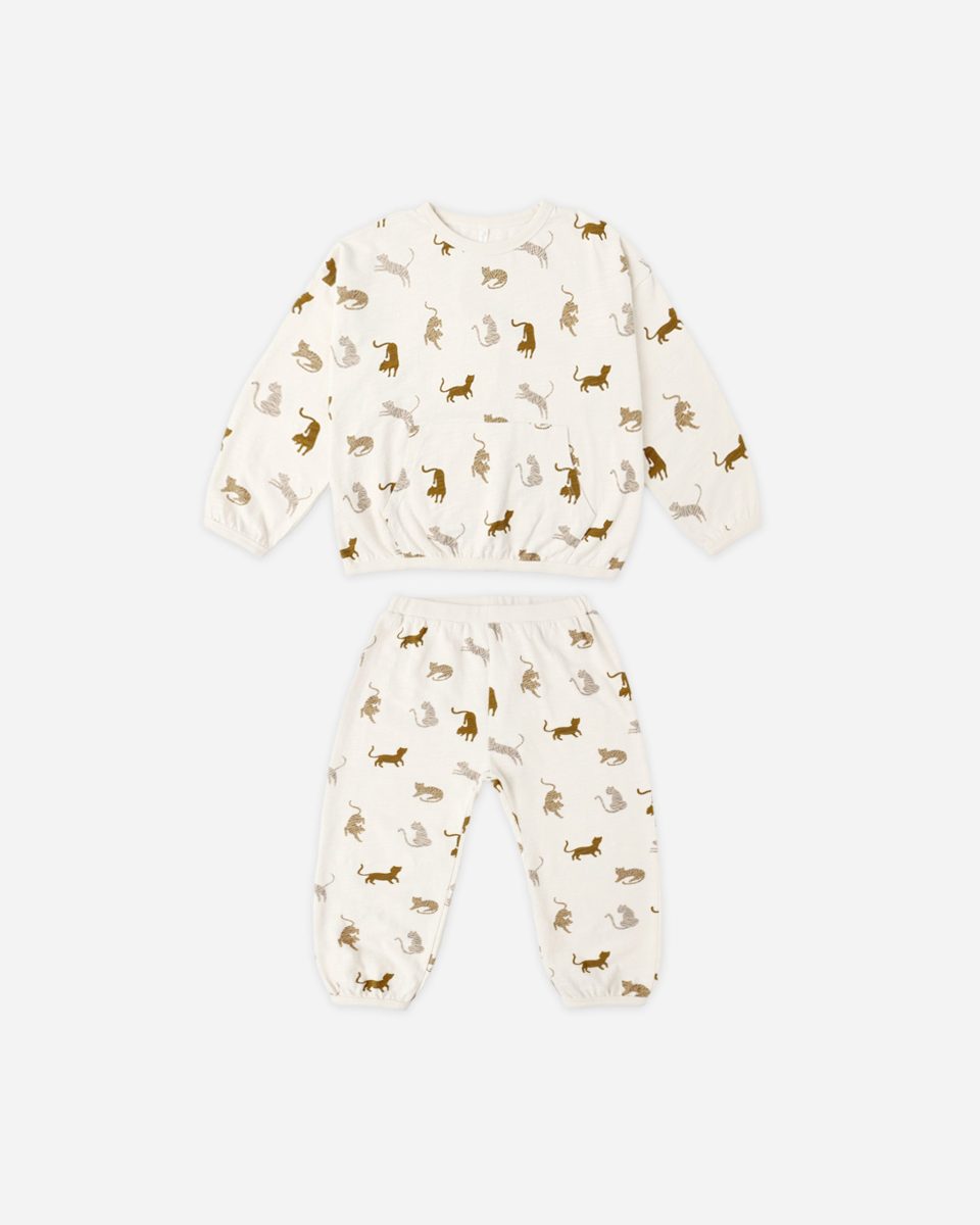 Relaxed Set || Tigers