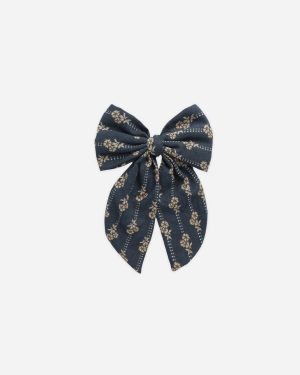 Oversized Bow || Vintage Bloom