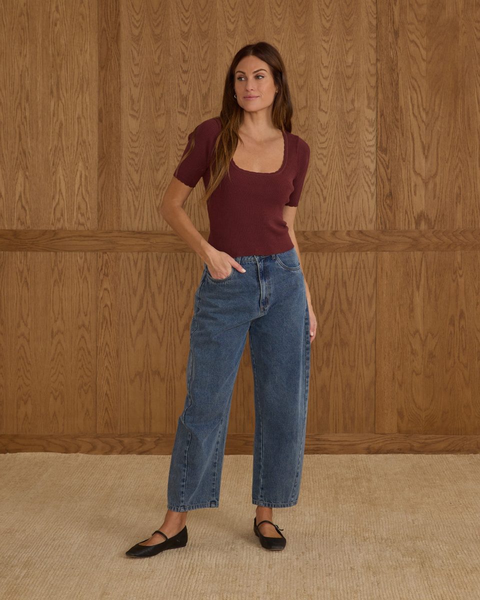 Scallop Tee | Burgundy